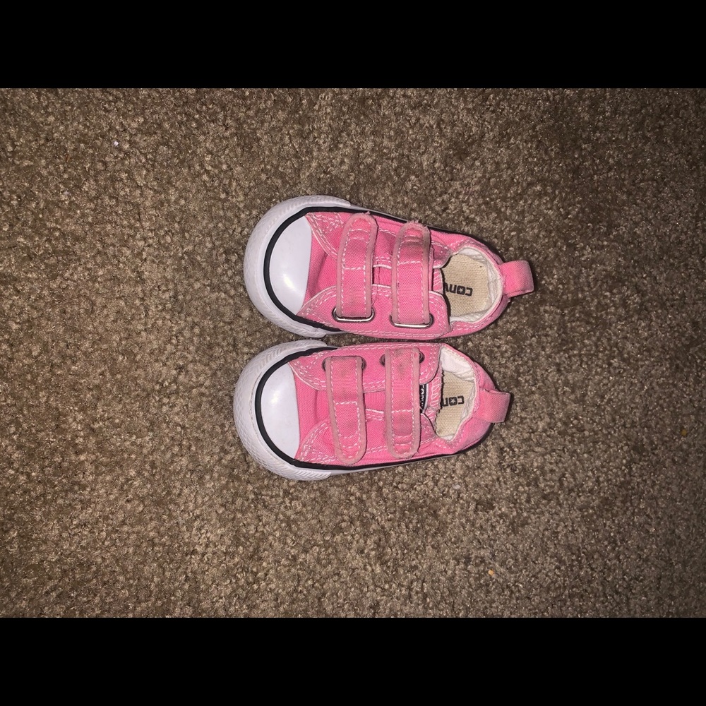 Pink converse